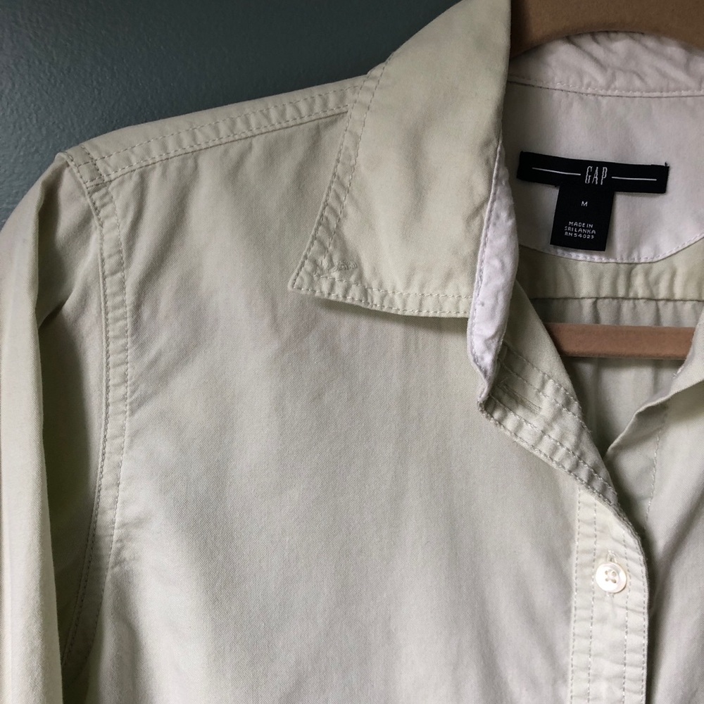 Light Celadon Gap Button Down Size M - image 2